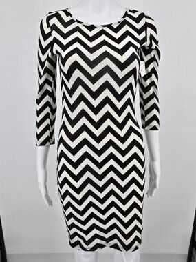 2010s Hypnotized Black & White Zigzag Chevron Pattern Stretch Bodycon Dress (S)